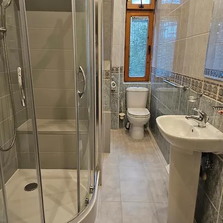 Osa Bogdanskiego 4 *