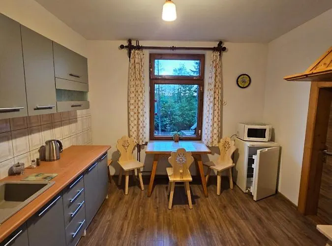 Osa Bogdanskiego 4 Appartement *